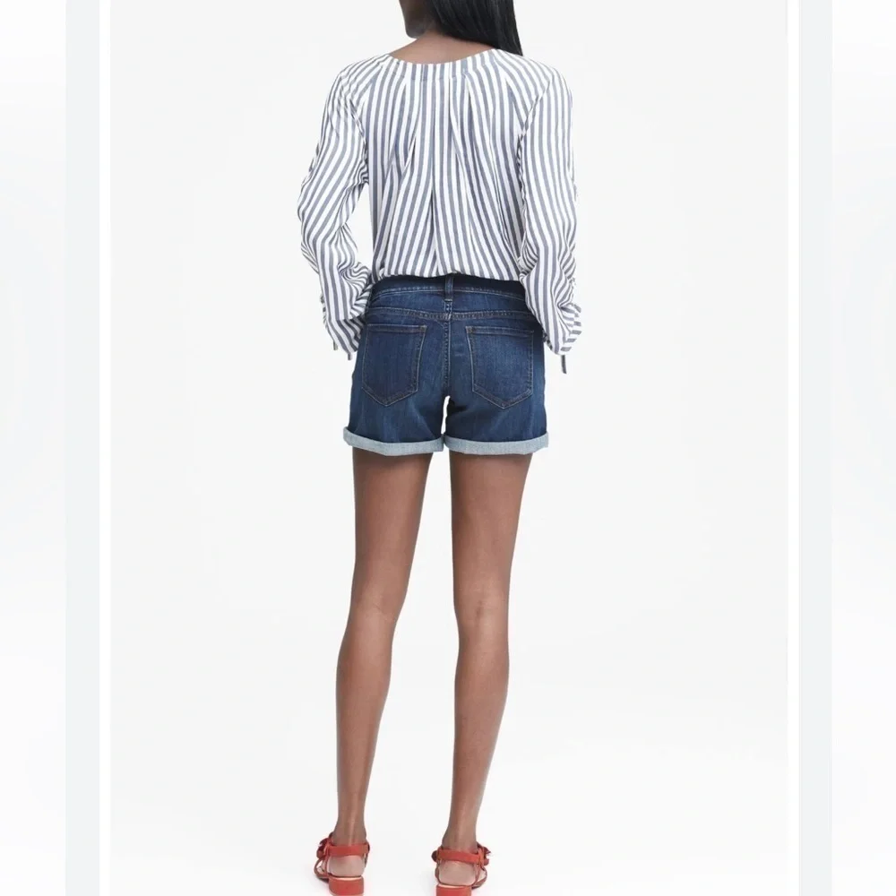 Banana Republic Premium Denim Roll up Blue Denim Shorts Medium Wash women’s 25